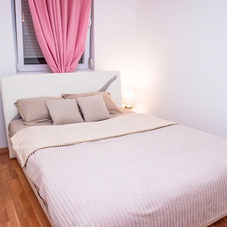 Apartman Royal 2 Добой Экстерьер фото
