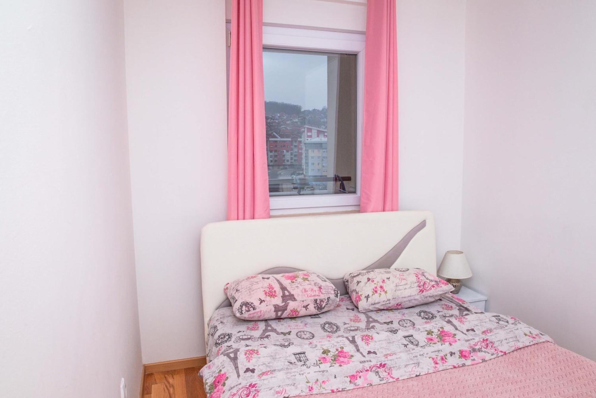 Apartman Royal 2 Добой Экстерьер фото